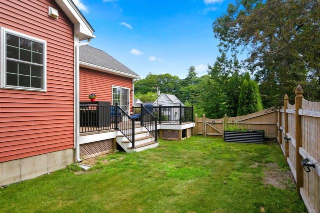 2 Merrill Street, Hudson, NH 03051