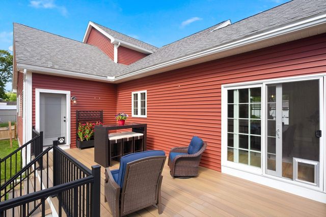2 Merrill Street, Hudson, NH 03051