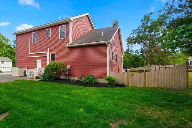 2 Merrill Street, Hudson, NH 03051