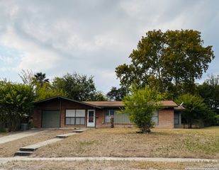 107 crestline, San Antonio, TX 78201