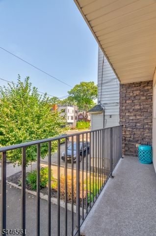 148 Oakwood Ave, Cliffside Park Boro, NJ 07010