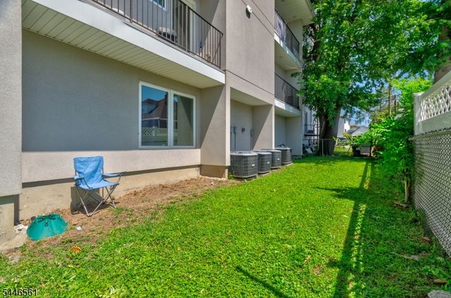 148 Oakwood Ave, Cliffside Park Boro, NJ 07010