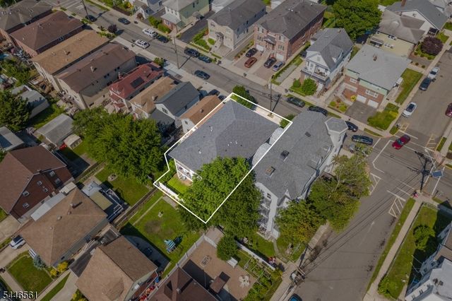 148 Oakwood Ave, Cliffside Park Boro, NJ 07010