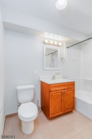 148 Oakwood Ave, Cliffside Park Boro, NJ 07010