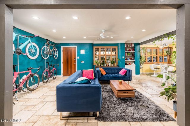 2930 N 16TH Drive, Phoenix, AZ 85015