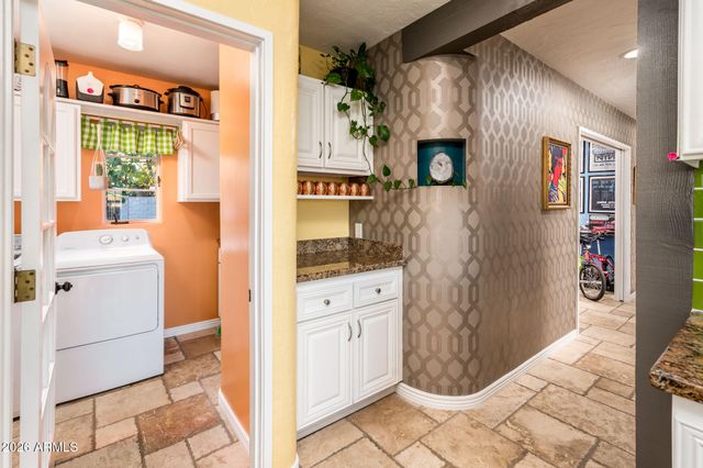 2930 N 16TH Drive, Phoenix, AZ 85015