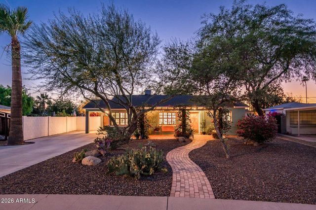 2930 N 16TH Drive, Phoenix, AZ 85015