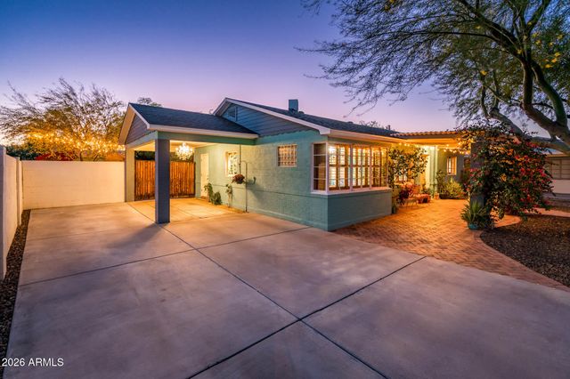 2930 N 16TH Drive, Phoenix, AZ 85015