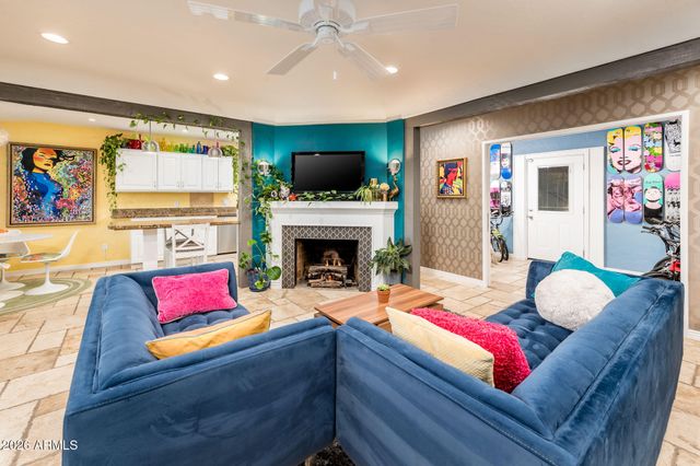 2930 N 16TH Drive, Phoenix, AZ 85015