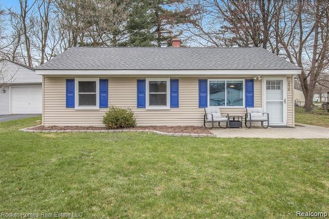 2836 Edna Jane Drive, Auburn Hills, MI 48326