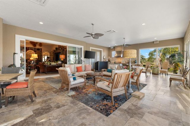 885 IRON OAK WAY, The Villages, FL 32163