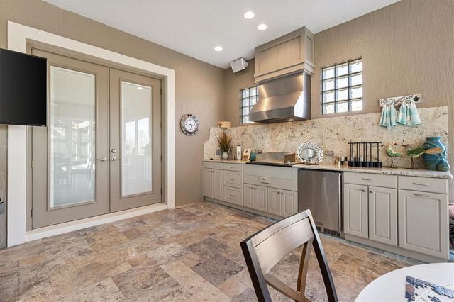 885 IRON OAK WAY, The Villages, FL 32163