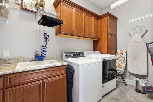 885 IRON OAK WAY, The Villages, FL 32163