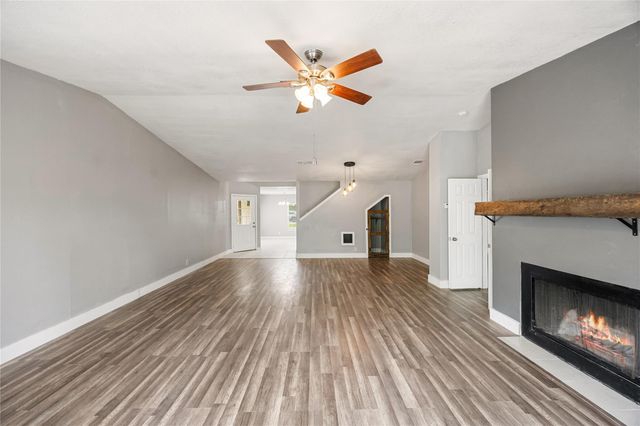 9735 Fortune Ridge DR, Converse, TX 78109