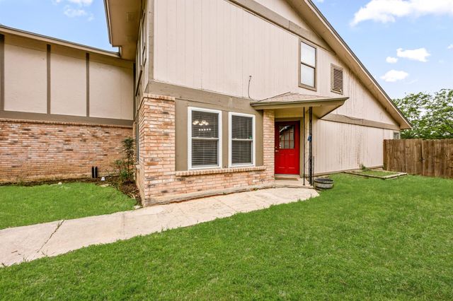 9735 Fortune Ridge DR, Converse, TX 78109