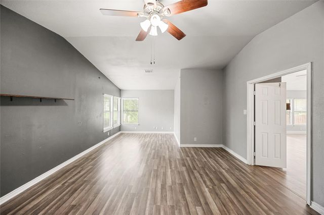 9735 Fortune Ridge DR, Converse, TX 78109