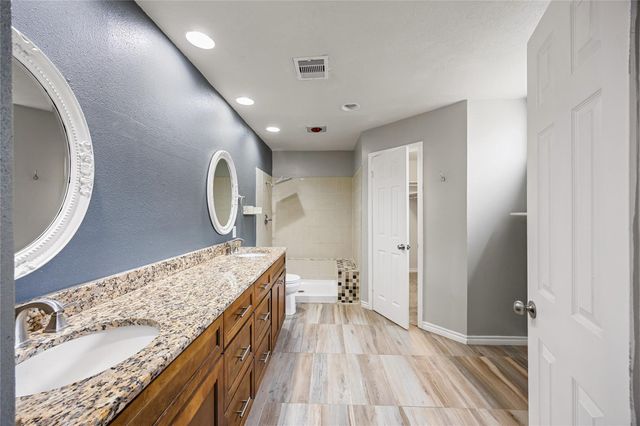 9735 Fortune Ridge DR, Converse, TX 78109