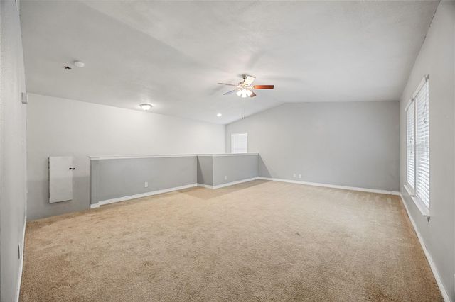 9735 Fortune Ridge DR, Converse, TX 78109