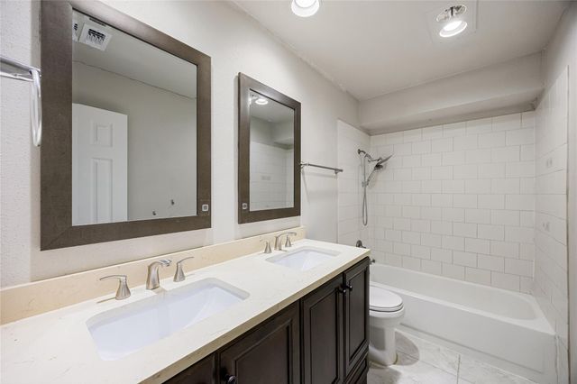 9735 Fortune Ridge DR, Converse, TX 78109