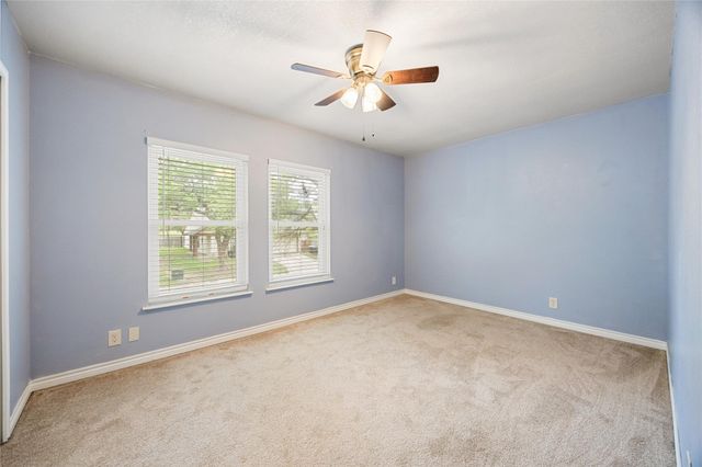 9735 Fortune Ridge DR, Converse, TX 78109