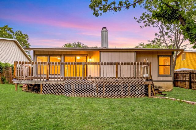 9735 Fortune Ridge DR, Converse, TX 78109