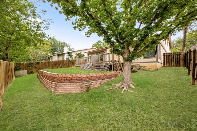 9735 Fortune Ridge DR, Converse, TX 78109