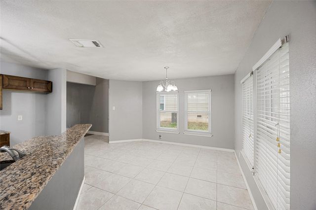 9735 Fortune Ridge DR, Converse, TX 78109