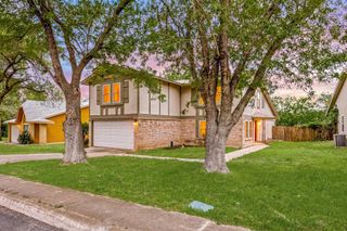 9735 Fortune Ridge DR, Converse, TX 78109