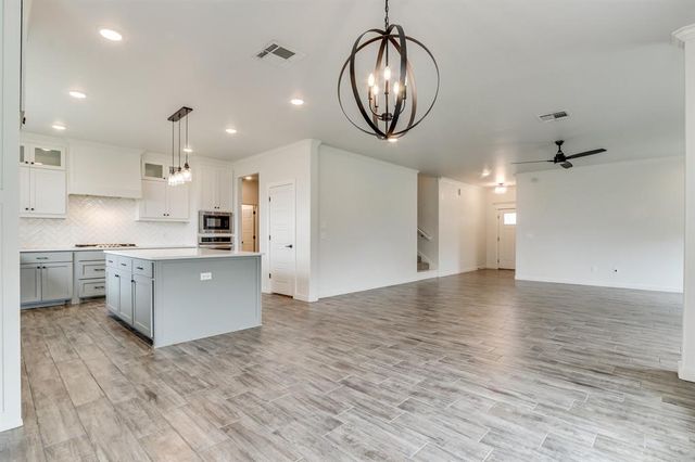 1364 Pineridge Circle, Piedmont, OK 73078