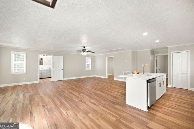 559 Shawnee Circle, Byron, GA 31008
