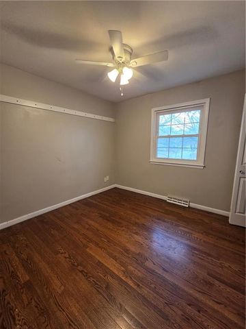 8219 E 85th Street, Raytown, MO 64138