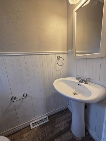 8219 E 85th Street, Raytown, MO 64138