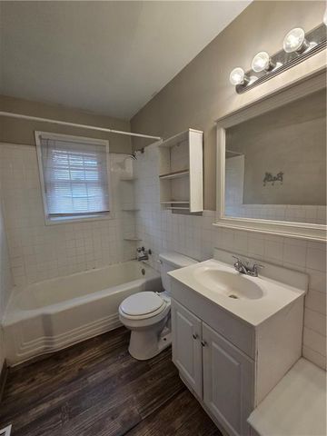 8219 E 85th Street, Raytown, MO 64138