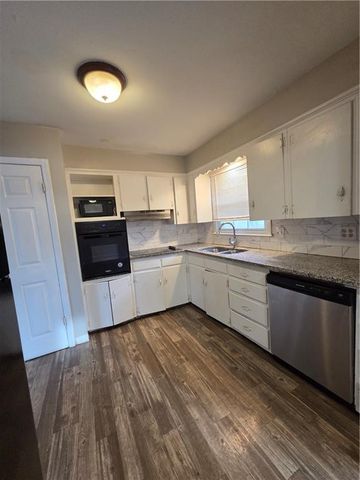 8219 E 85th Street, Raytown, MO 64138