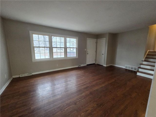 8219 E 85th Street, Raytown, MO 64138