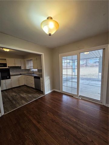 8219 E 85th Street, Raytown, MO 64138