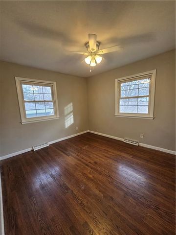 8219 E 85th Street, Raytown, MO 64138