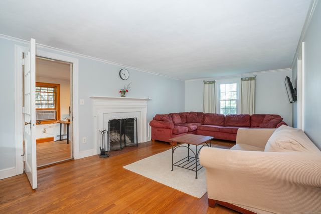 4 Frederick Road, West Hartford, CT 06119