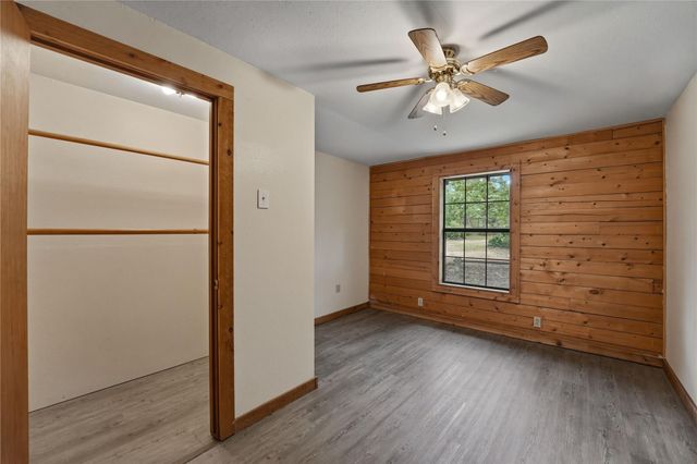 1555 Wildwood Road, Ledbetter, TX 78946