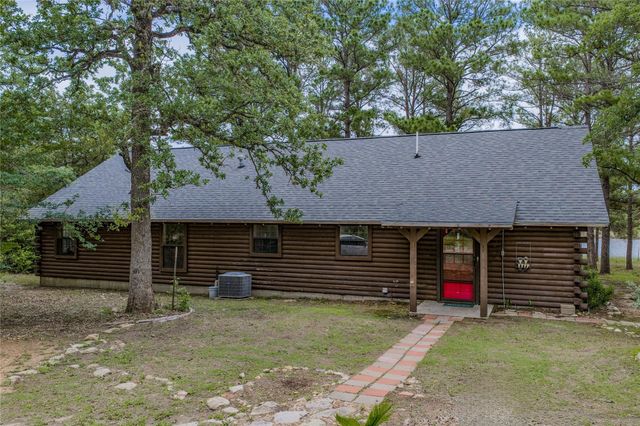1555 Wildwood Road, Ledbetter, TX 78946