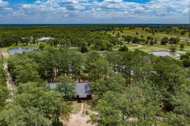 1555 Wildwood Road, Ledbetter, TX 78946