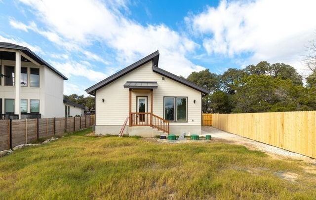 1382 green meadow LN, Spring Branch, TX 78070