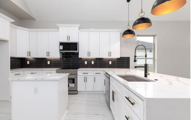1382 green meadow LN, Spring Branch, TX 78070