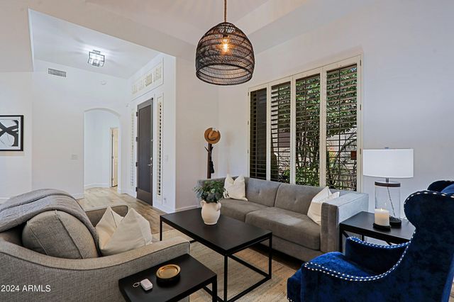 33690 N 71ST Way, Scottsdale, AZ 85266