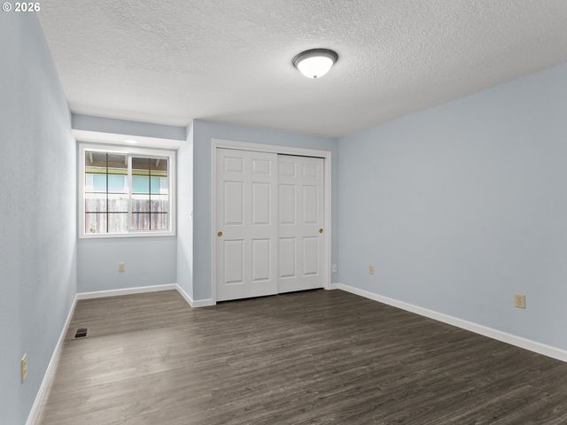 3612 Se 165TH Ave, Vancouver, WA 98683