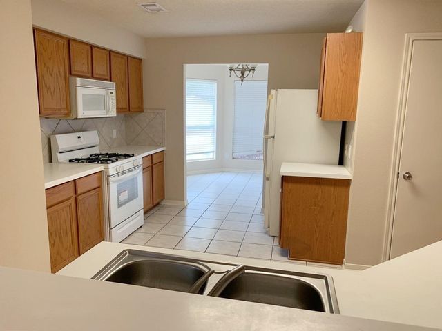 2747 Lofty Elm, Houston, TX 77038