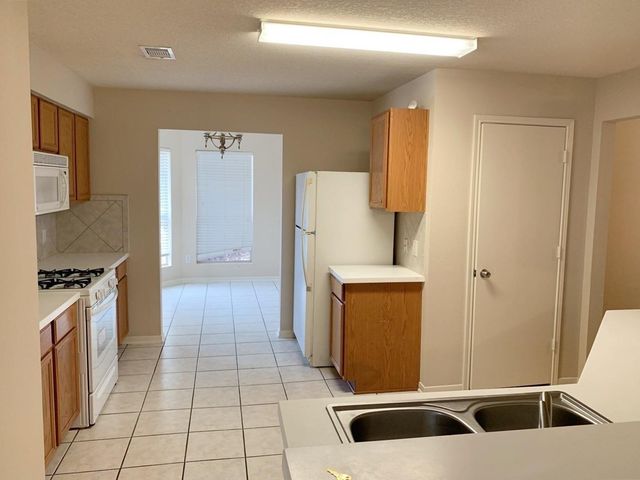 2747 Lofty Elm, Houston, TX 77038