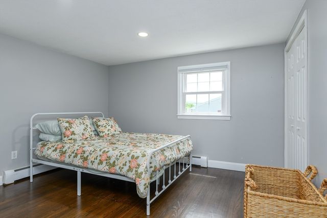2 Crescent Ter, Ware, MA 01082