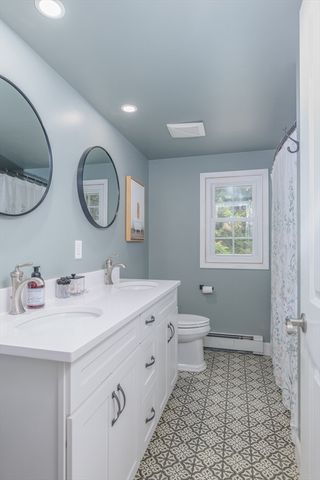 2 Crescent Ter, Ware, MA 01082