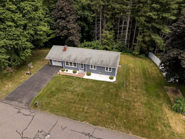 2 Crescent Ter, Ware, MA 01082